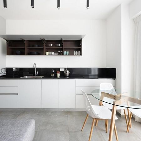 Yefet - By Beach Apartments Tlv Tel Aviv Exterior foto