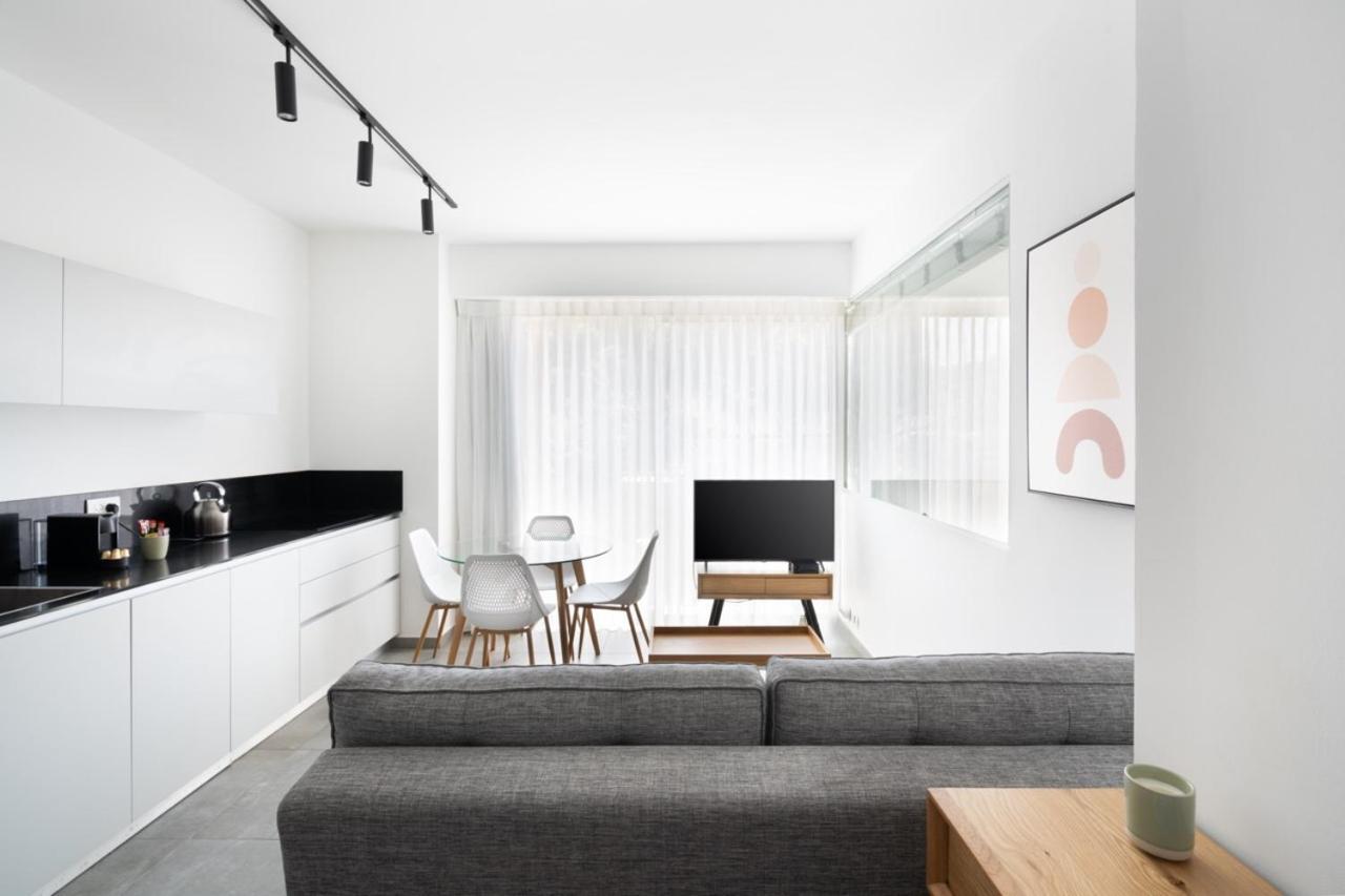 Yefet - By Beach Apartments Tlv Tel Aviv Exterior foto