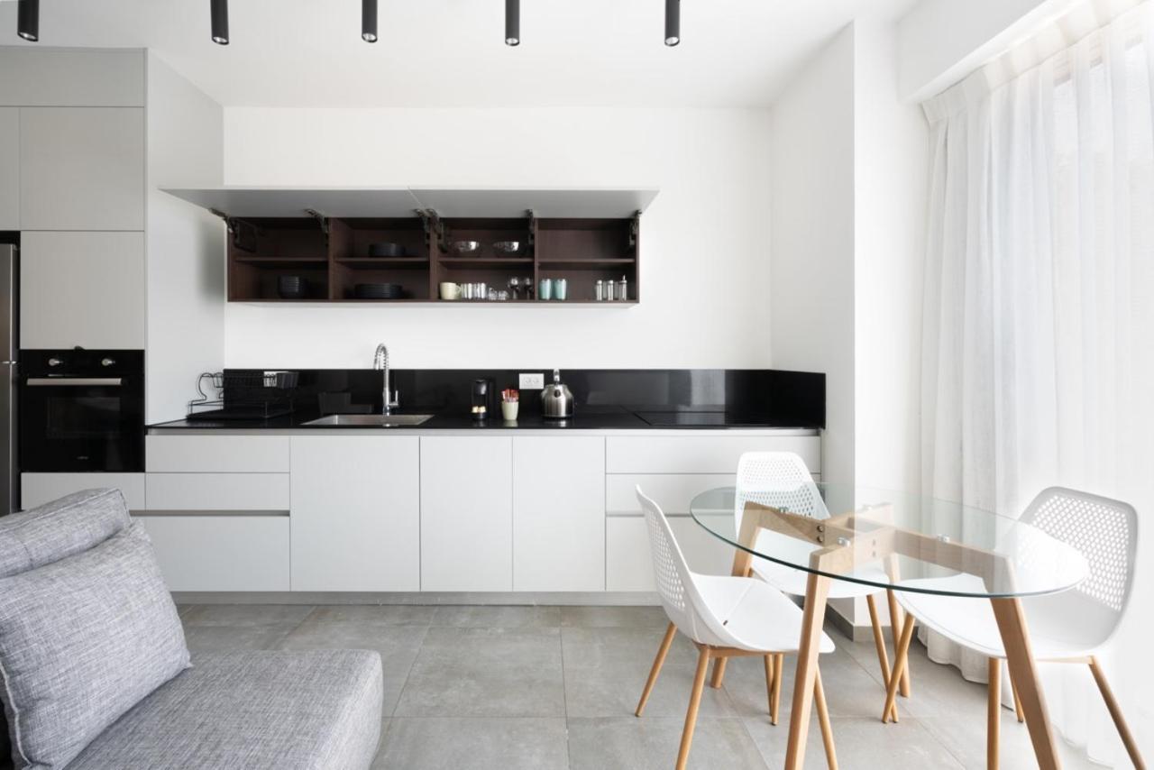 Yefet - By Beach Apartments Tlv Tel Aviv Exterior foto